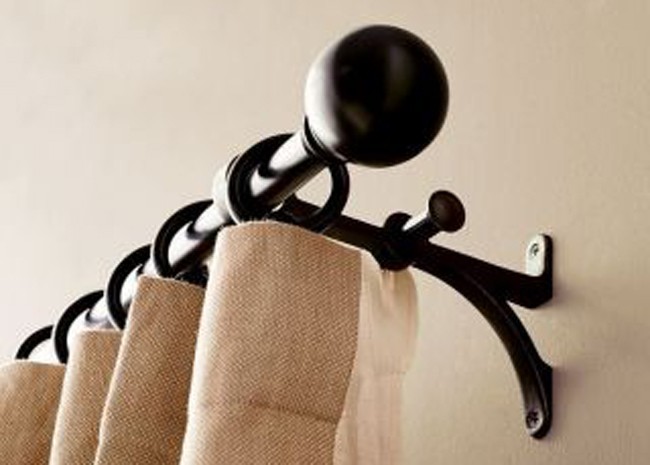 Iron-curtain-rod-001
